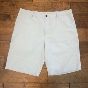 Like new. Men’s grey adidas golf shorts. 38 waist